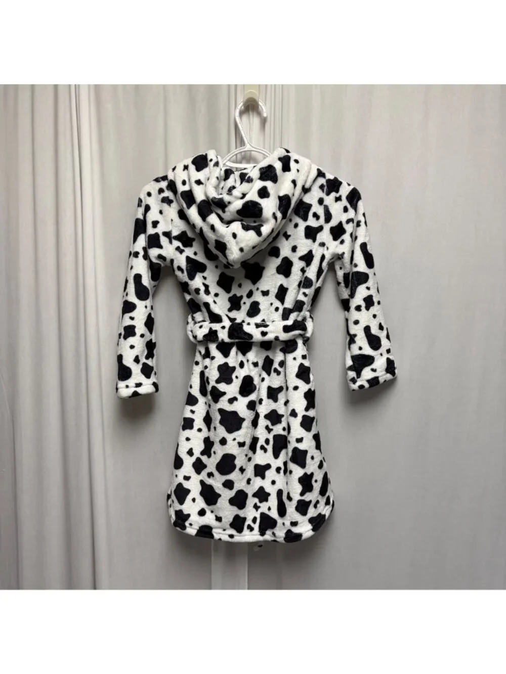 Cow Print Hooded Bathrobe Child Size Medium Pockets Belt Soft Cozy Gift NEW
